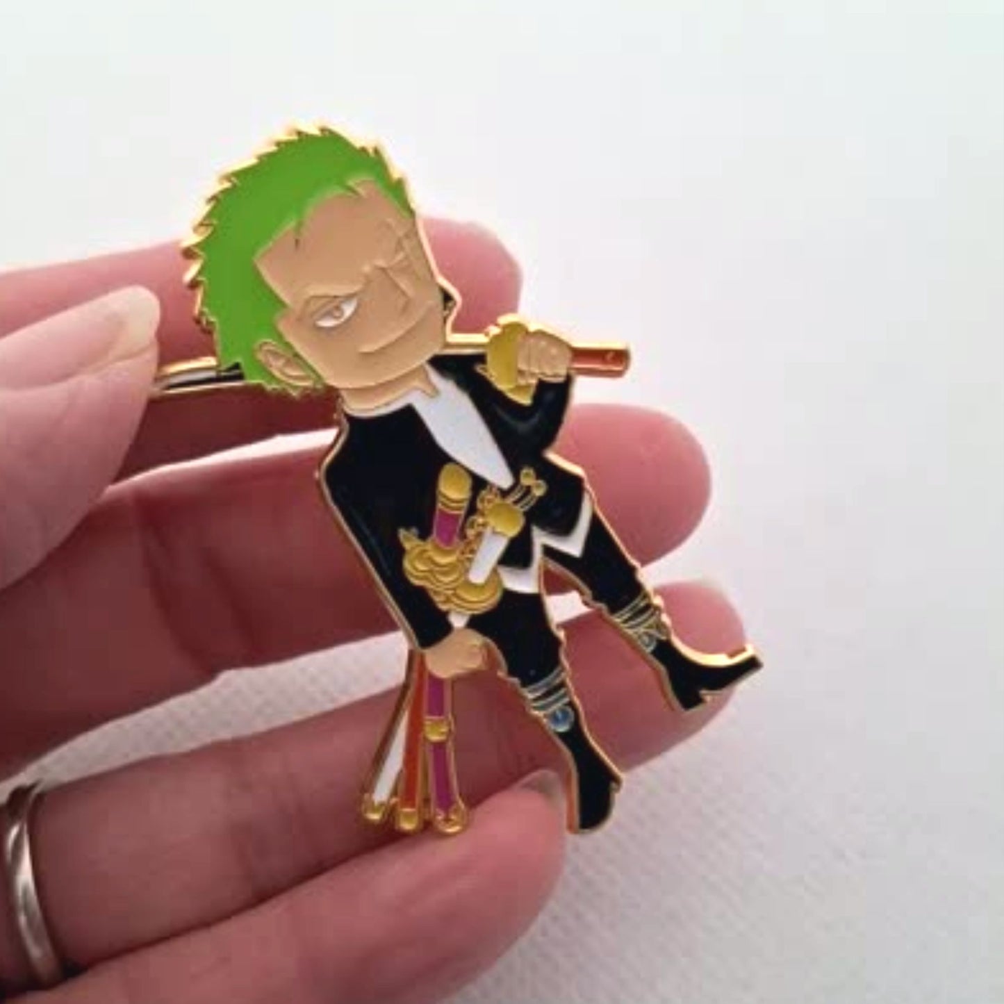 FANCYMYPIN - Roronoa Zoro The pirate hunter enamel lapel collectible pin